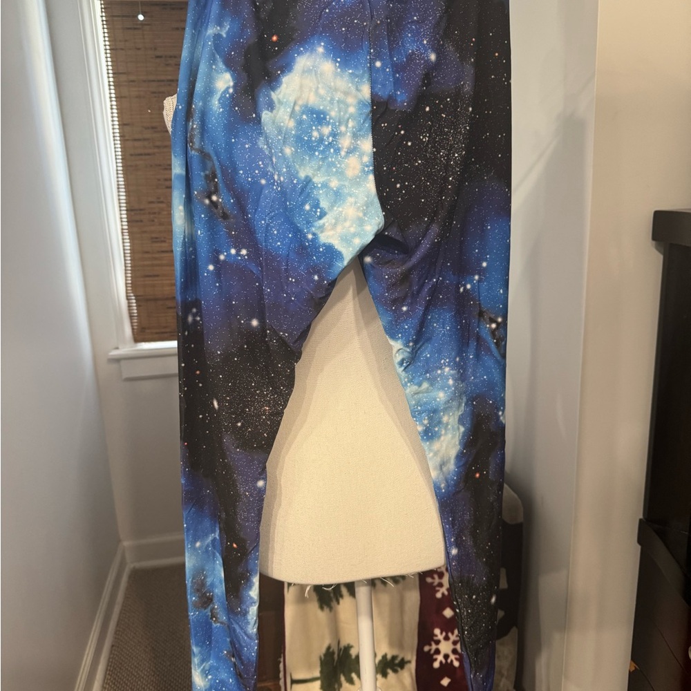 Galaxy Print Leggings - Picture 3 of 4